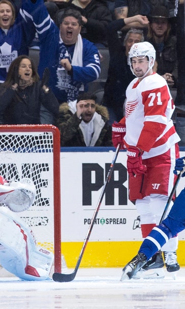 Kapanen’s scores twice, leads Leafs past Red Wings 5-4 in OT